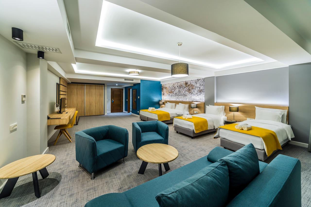 Unique - And Hotel